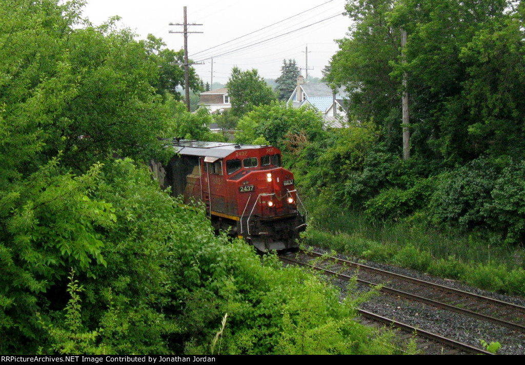 CN 2437